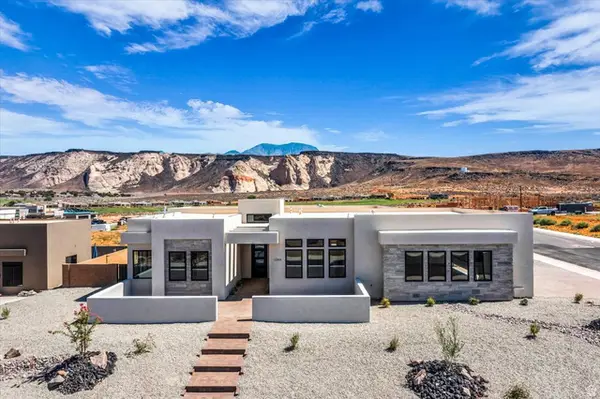 1260 W Canyon Tree, St. George, UT 84770