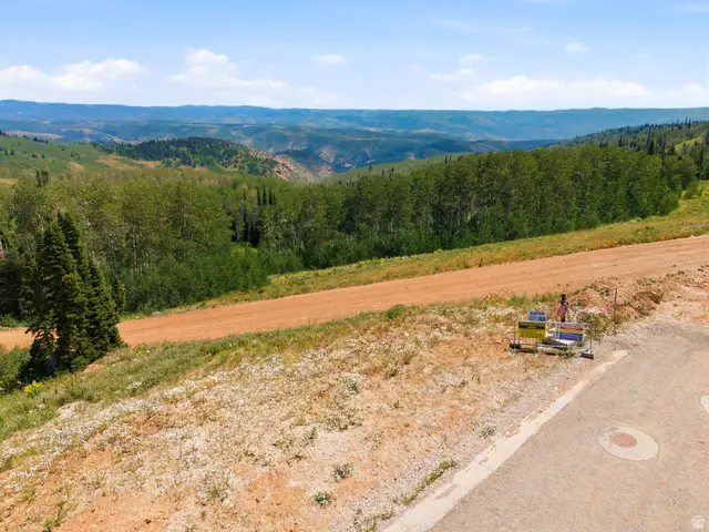 5747 N Daybreak Dr #8, Eden, UT 84310 - #2