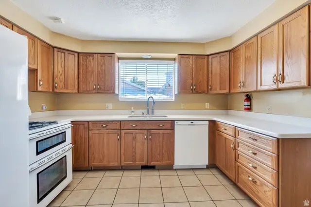 3382 S Sharon Cir, Magna, UT 84044 - #3