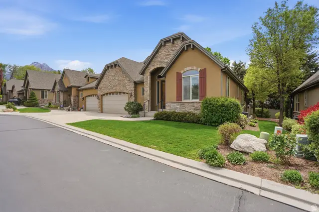 1832 E Peyton Ct, Holladay, UT 84117 - #3