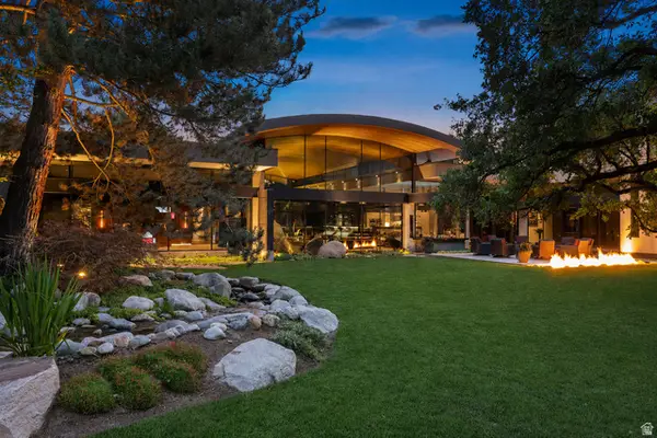2550 E Brentwood Dr, Holladay, UT 84121