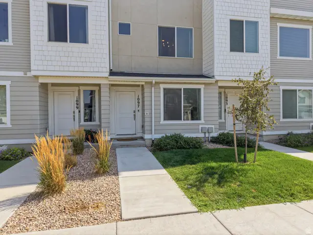 1097 E Waterway Ln, Saratoga Springs, UT 84045 - #2