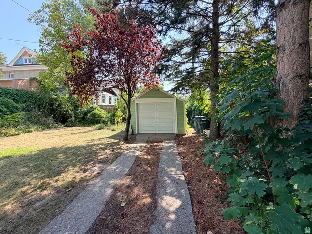 174 N K St E, Salt Lake City, UT 84103 - #2