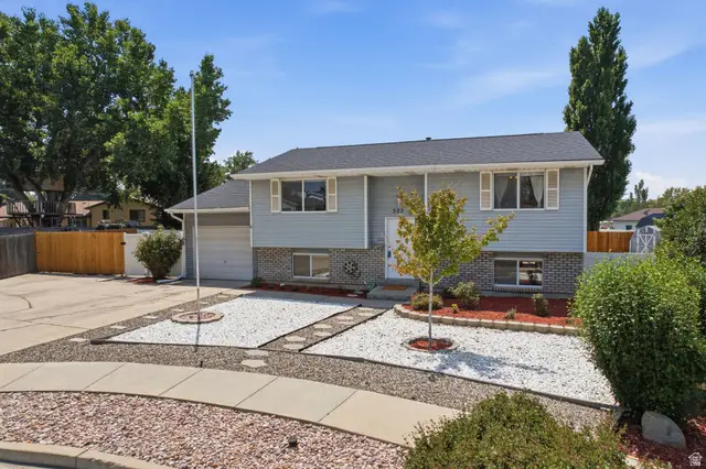 322 E Annalyn Dr, Sandy, UT 84070 - #2