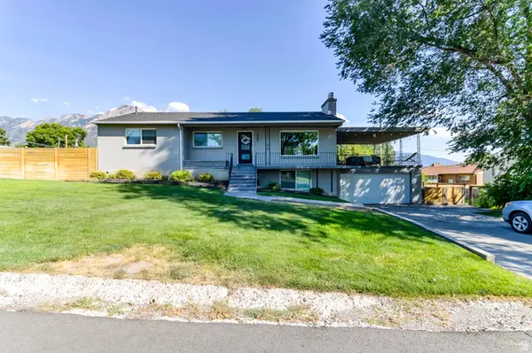 2080 E Sands Dr S, Holladay, UT 84124