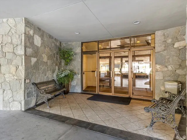 241 N Vine St W #306 E, Salt Lake City, UT 84103 - #2