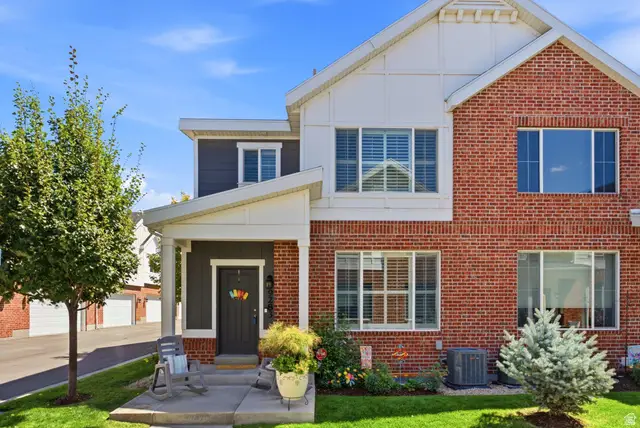 9283 S Bennington Ct, Sandy, UT 84094 - #2