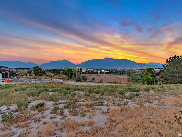 1096 W Kings Landing Ct #2, South Jordan, UT 84095 - #2