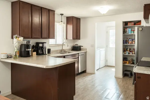 325 S 800 W, Vernal, UT 84078 - #3