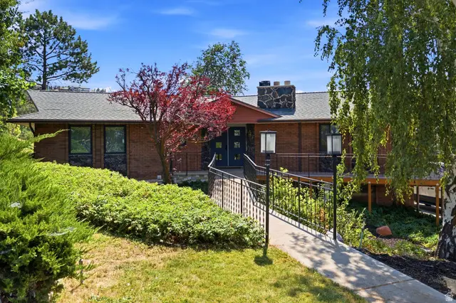 102 E Oakridge Dr S, Bountiful, UT 84010 - #1