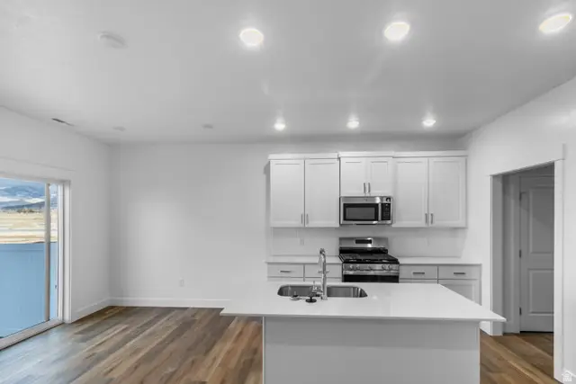 743 W 725 N, Smithfield, UT 84335 - #3