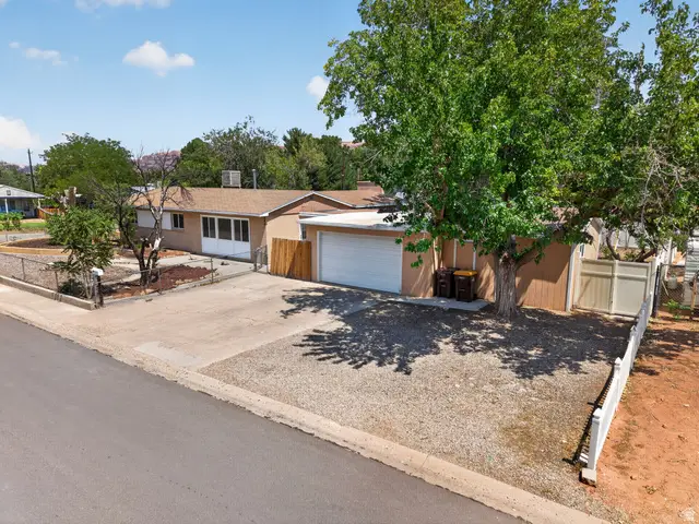 683 Mountainview Dr, Moab, UT 84532 - #2