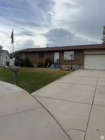 4077 W Kestrel Dr, West Valley City, UT 84120 - #1
