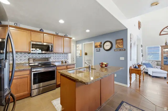 1594 S 530 E, Lehi, UT 84043 - #3