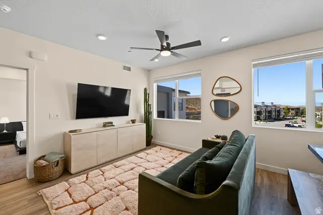 226 N Cliff Dr #L301, Hurricane, UT 84737 - #3