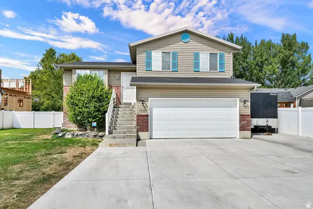 1559 N 2475 W, Clinton, UT 84015 - #2