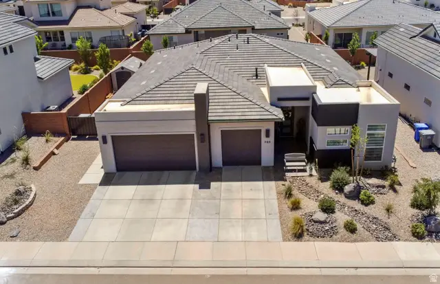 705 S Taylor Creek Dr, Washington, UT 84780 - #2