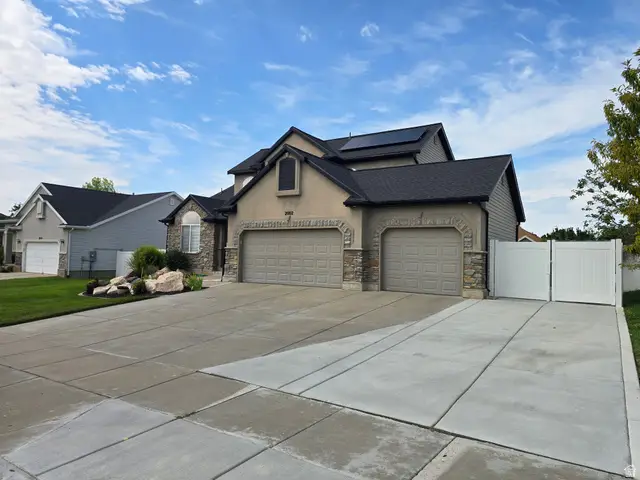 2002 S Chelemes Way E, Clearfield, UT 84015 - #2