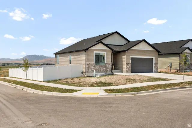 735 N 300 W, Smithfield, UT 84335 - #2