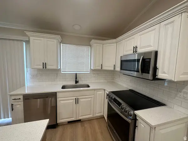 898 W 1025 N, Clinton, UT 84015