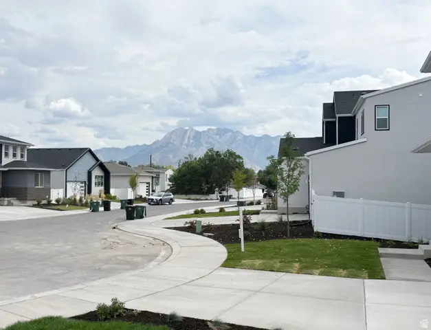 233 W Waterstone Cir, Murray, UT 84107 - #2