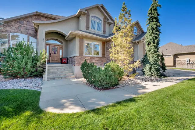 686 Wellington Dr, Kaysville, UT 84037 - #3
