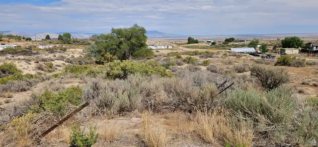 6153 S 1500 Ave E, Naples, UT 84078 - #3