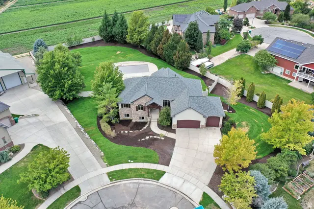 516 S 1175 W, Farmington, UT 84025 - #1