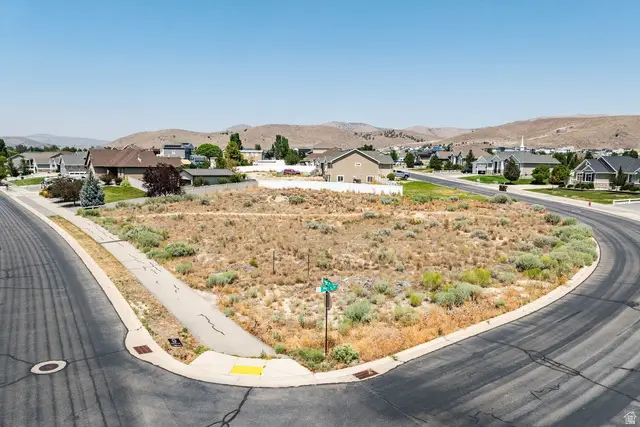 9330 N Horizon Dr, Eagle Mountain, UT 84005 - #3