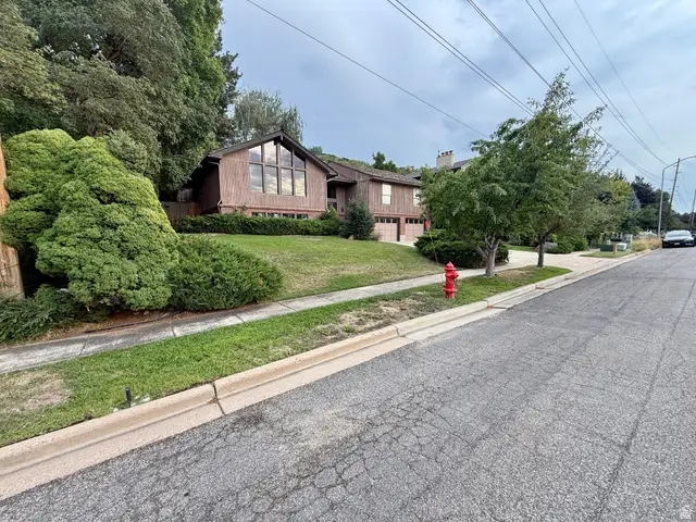 2197 S Bountiful Blvd, Bountiful, UT 84010 - #1