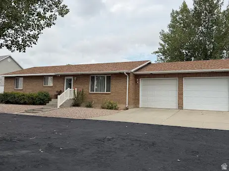 512 S 2500 W, Vernal, UT 84078 - #1