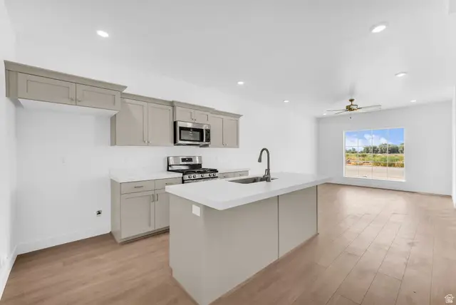 526 W 1875 N, Harrisville, UT 84404 - #3