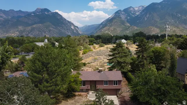 9775 S Granite View Dr, Sandy, UT 84092 - #2