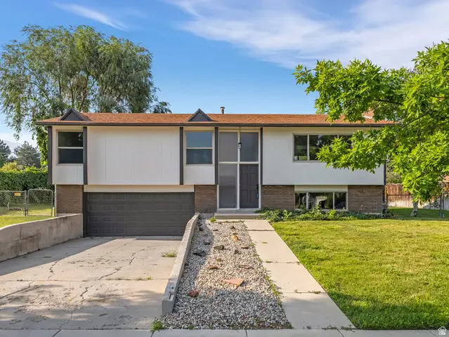 1384 E Sudbury Ave, Sandy, UT 84093 - #1