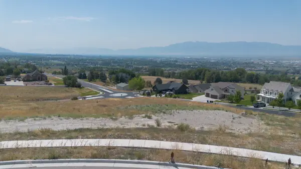 145 S 1050 E, Hyde Park, UT 84318