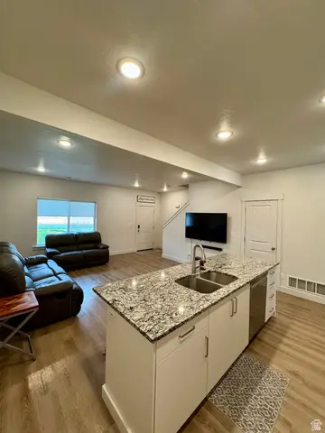 427 S 1580 E, Hyrum, UT 84319 - #3