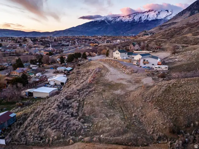 3851 W Mountaintop Cir #5, Cedar Hills, UT 84062 - #2
