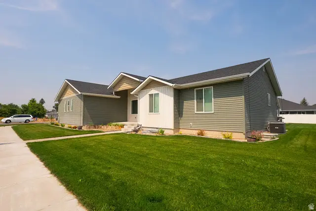 1132 Harris Loop, Blackfoot, ID 83221 - #3