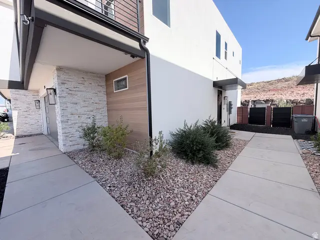 738 E Desert Cactus Dr #104, Washington, UT 84780 - #2