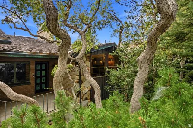 4434 S Covecrest Dr, Millcreek, UT 84124 - #3