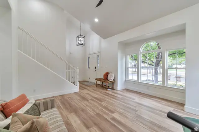 549 E Willow Springs Ln, Draper, UT 84020 - #3