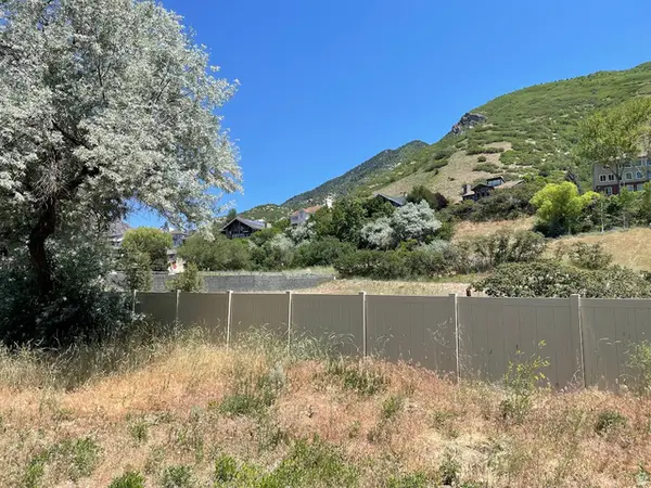 7657 S Avondale Dr E, Cottonwood Heights, UT 84121