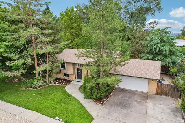 10888 S Granite Dr, Sandy, UT 84094 - #3