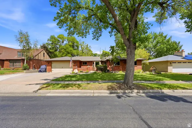 479 E Evesham Dr, Murray, UT 84107 - #2