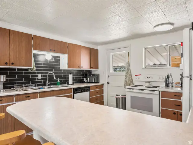 1327 Hudson, Ogden, UT 84404 - #3