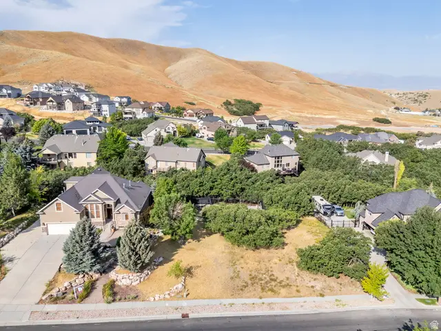 692 S Deer Hollow Rd, Tooele, UT 84074 - #2