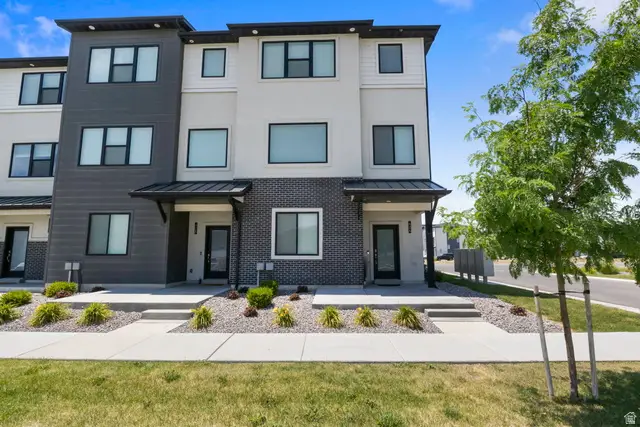 424 S 900 W, American Fork, UT 84003 - #1