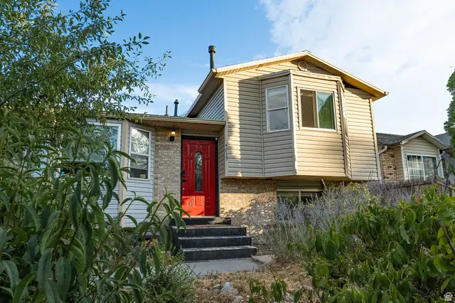 4917 W Shooting Star Ave S, West Jordan, UT 84081 - #2