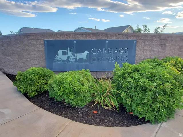 585 E Coach Ln, Grantsville, UT 84029 - #2