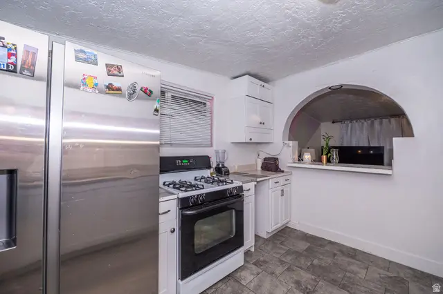 831 W Doxey St, Ogden, UT 84401 - #3
